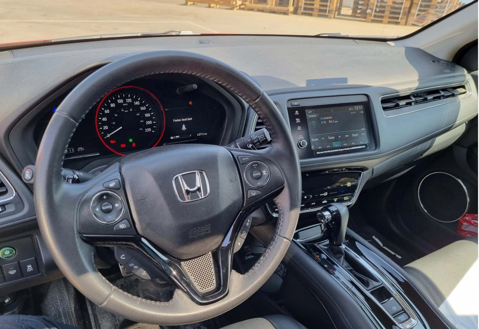 Honda Hr-v 1.8 Touring, 4x4, кожен салон, лед фарове, снимка 4 - Автомобили и джипове - 55934474