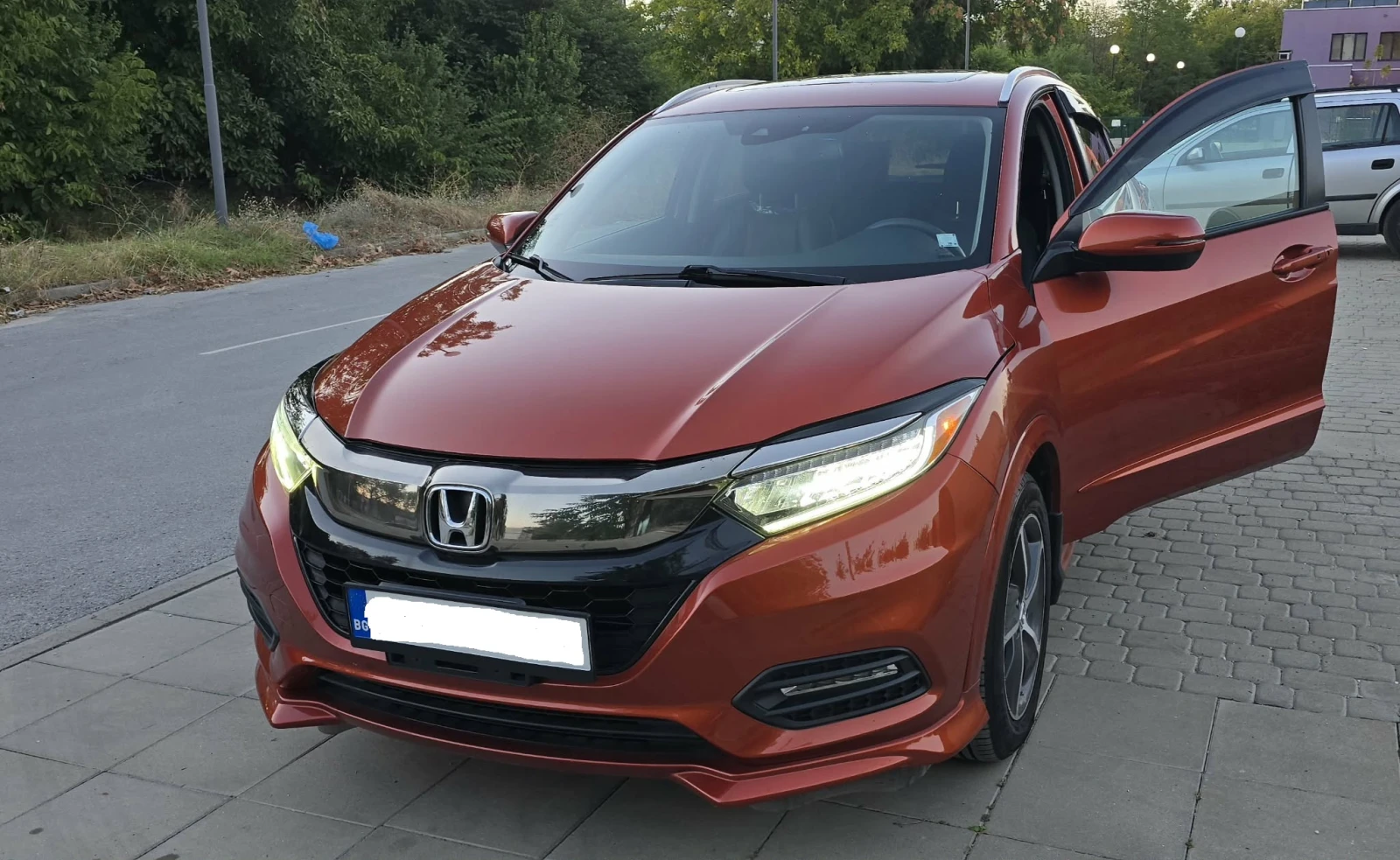 Honda Hr-v 1.8 Touring, 4x4, кожен салон, лед фарове