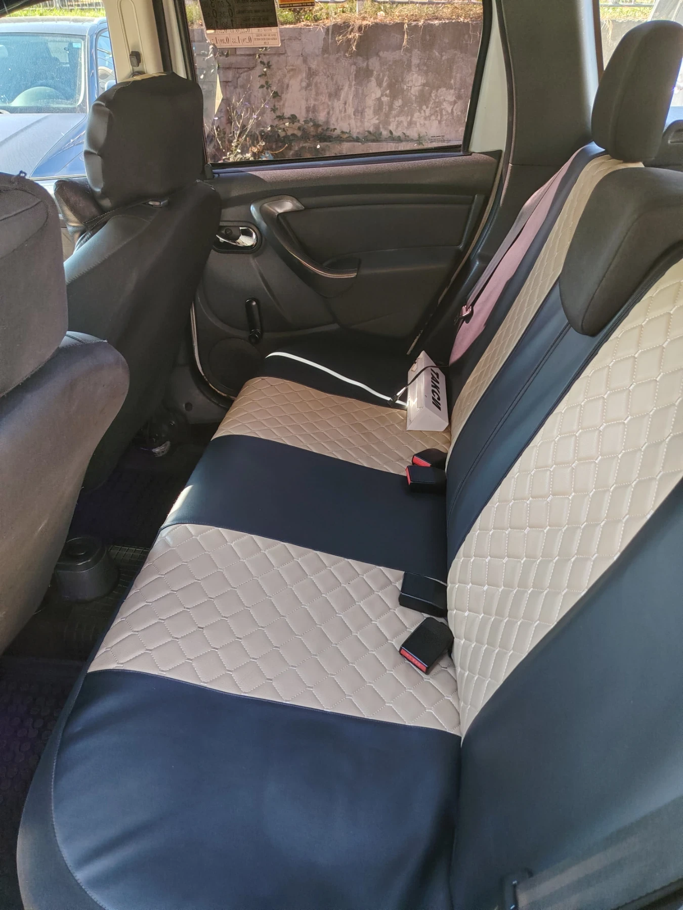 Dacia Duster 1.6, снимка 7 - Автомобили и джипове - 56449234