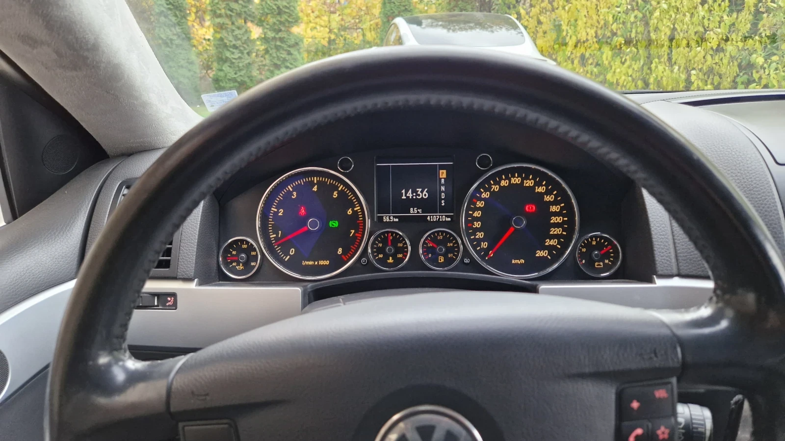 VW Touareg 243кс VR6  Страхотен, снимка 7 - Автомобили и джипове - 56656948