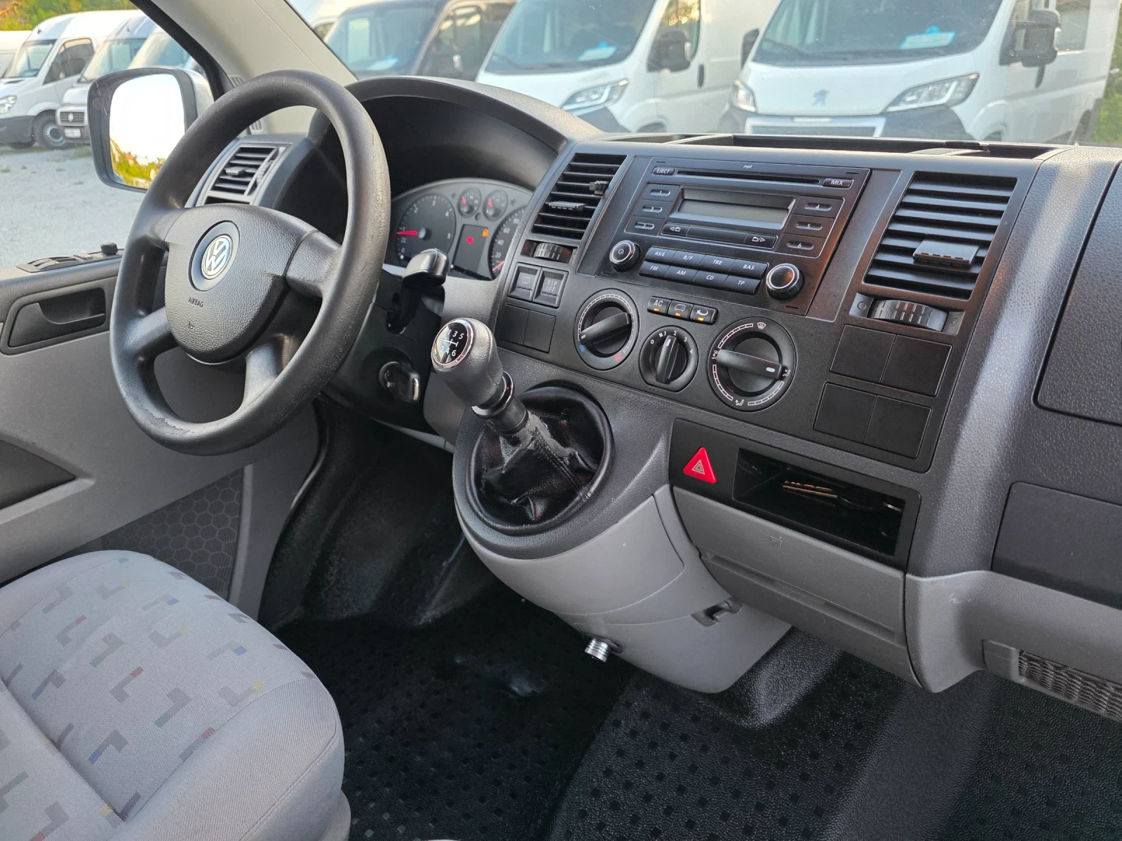 VW Caravelle 2.5tdi 8+ 1, снимка 12 - Бусове и автобуси - 54772616