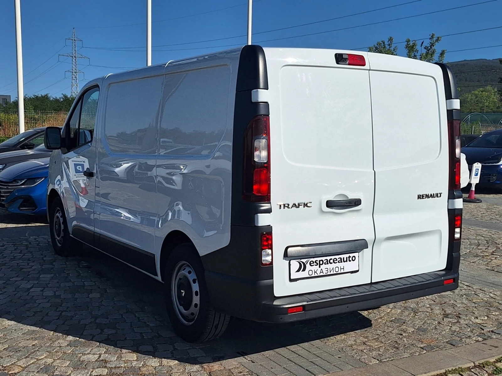 Renault Trafic 2.0dCi/145к.с./L1H1/Life, снимка 6 - Бусове и автобуси - 56069623