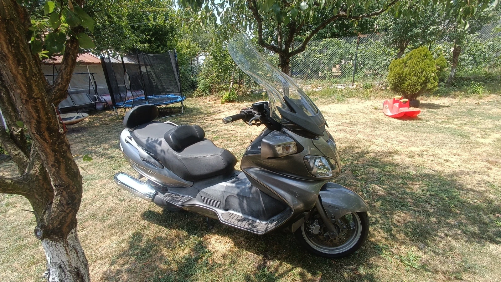 Suzuki Burgman 650 - изображение 2