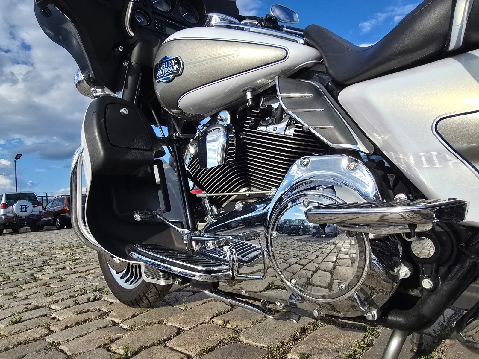 Harley-Davidson Electra Glide Classic БЯЛА ПЕРЛА ВСИЧКИ ЕКСТРИ  - изображение 8