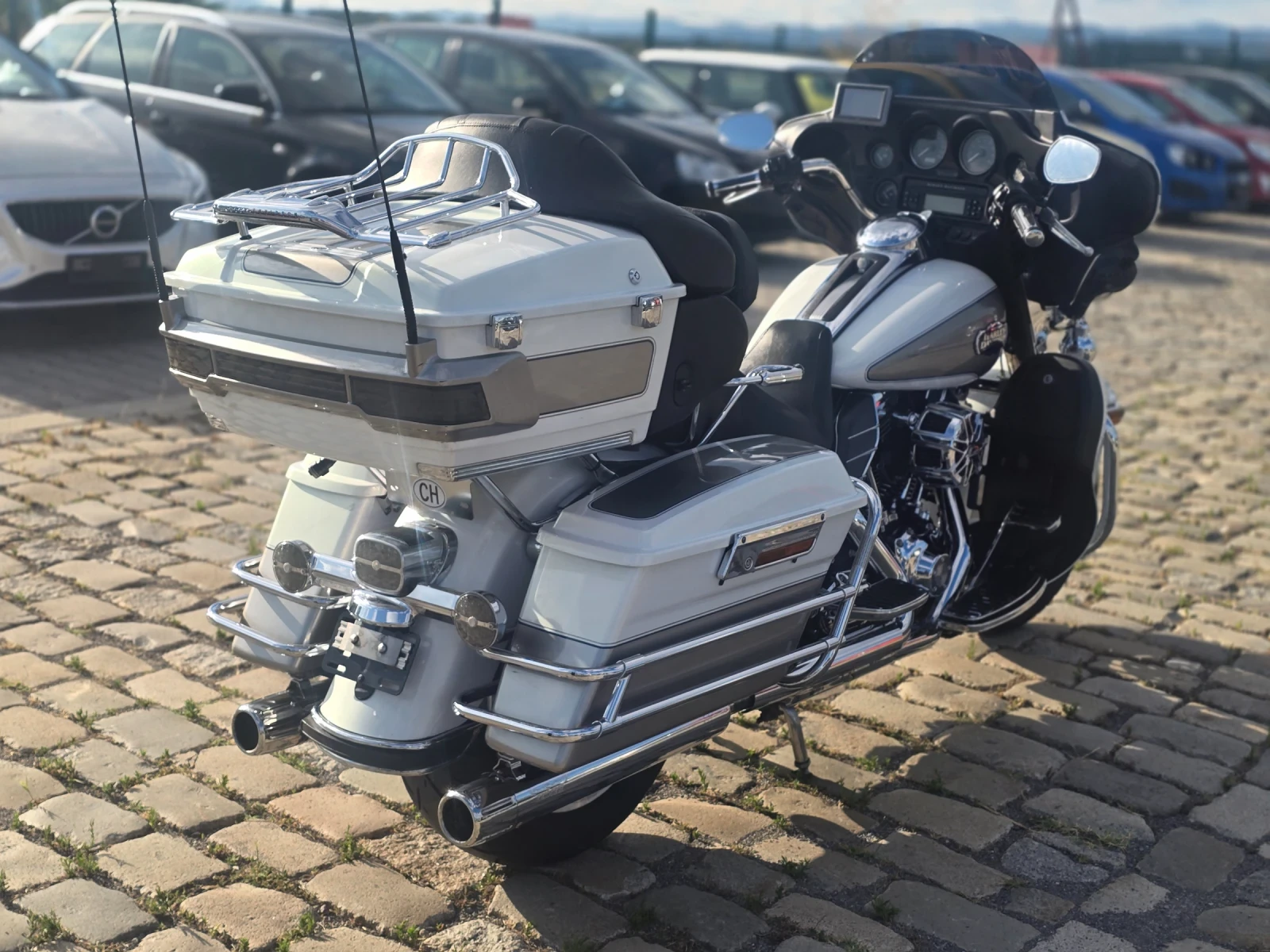 Harley-Davidson Electra Glide Classic БЯЛА ПЕРЛА ВСИЧКИ ЕКСТРИ  - изображение 5