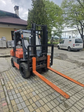 Мотокар Toyota 3.3 тона Лизинг !, снимка 1