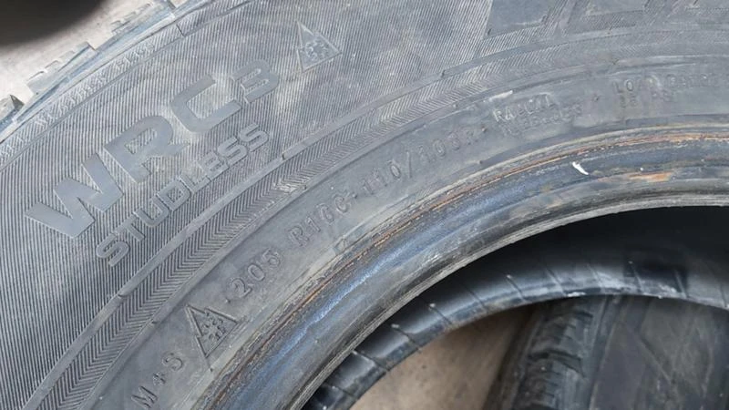 Гуми Зимни 205/80R16, снимка 8 - Гуми и джанти - 29253312