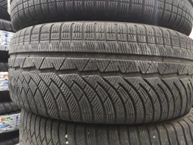 Гуми Зимни 225/55R18, снимка 2 - Гуми и джанти - 48893258