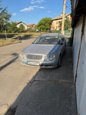 Mercedes-Benz E 320, снимка 2