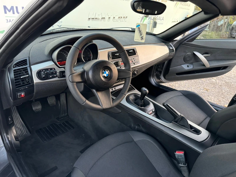 BMW Z4 2.0 i * Facelift * LPG, снимка 9 - Автомобили и джипове - 42923618