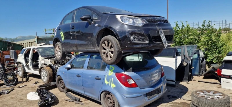 Kia Rio 1.6crdi, снимка 2 - Автомобили и джипове - 45853255