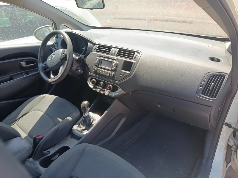 Kia Rio 1.6crdi, снимка 8 - Автомобили и джипове - 45853255