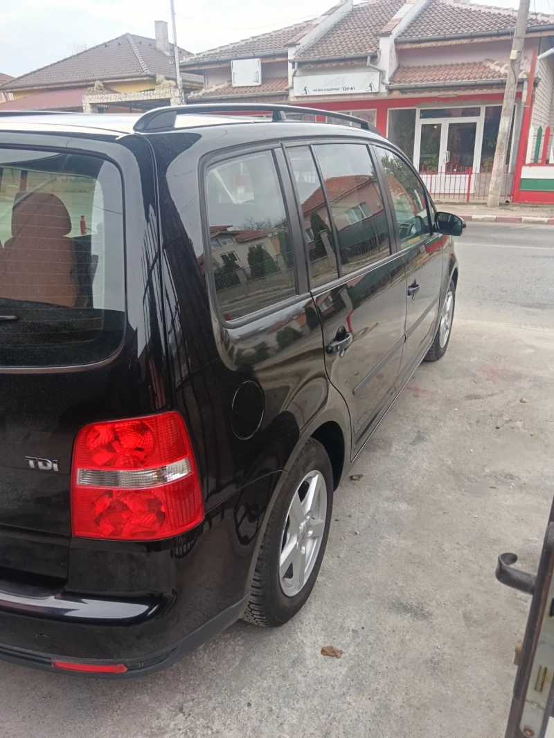 VW Touran 1.9 105 7 места, снимка 6 - Автомобили и джипове - 47913535