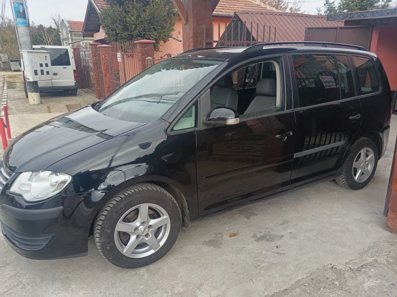 VW Touran 1.9 105 7 места, снимка 3 - Автомобили и джипове - 47913535