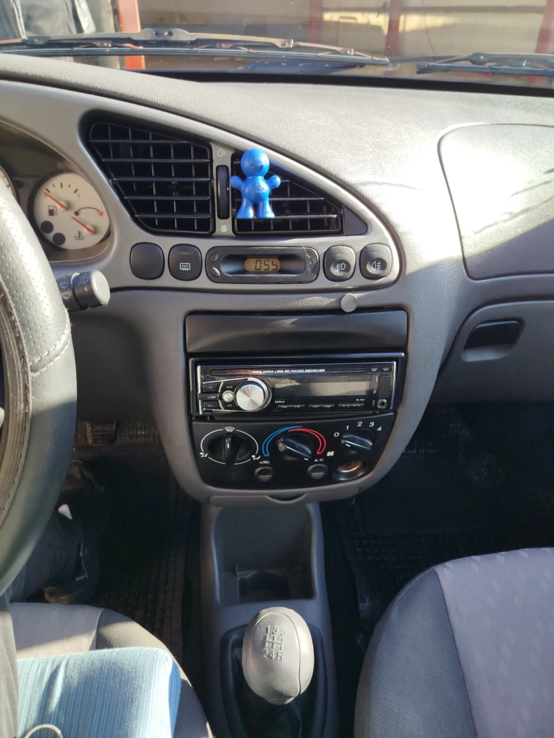 Ford Fiesta 2001, снимка 5 - Автомобили и джипове - 48268400