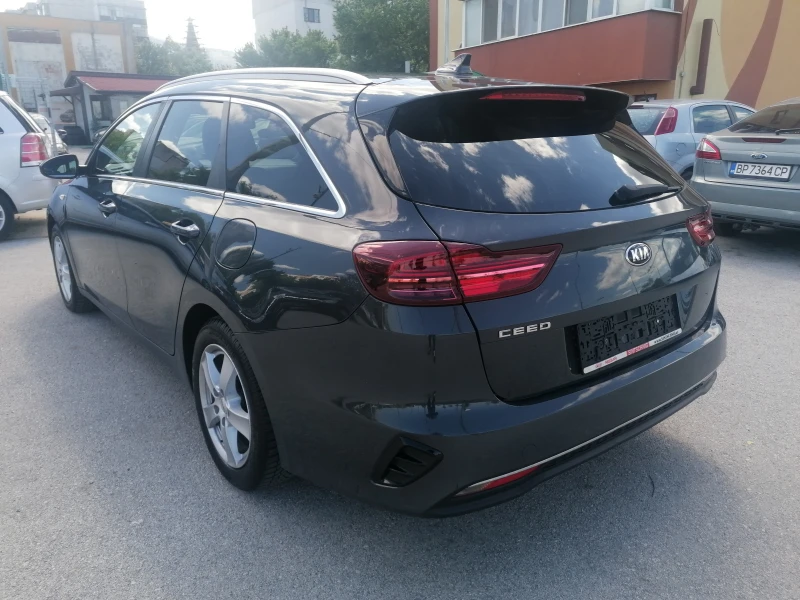 Kia Ceed 1.6 CRDI NAVI , снимка 5 - Автомобили и джипове - 51353119