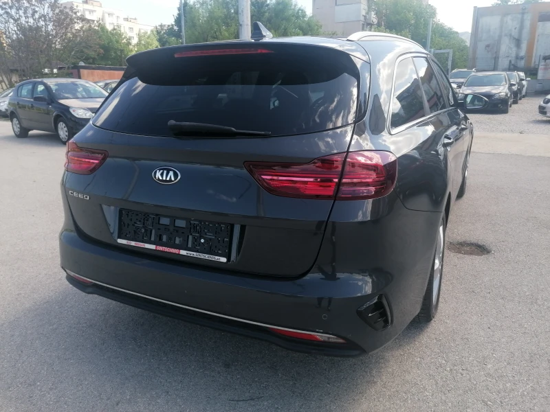 Kia Ceed 1.6 CRDI NAVI , снимка 4 - Автомобили и джипове - 51353119