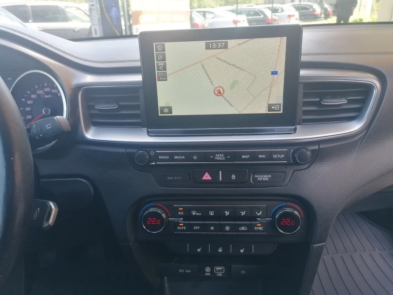 Kia Ceed 1.6 CRDI NAVI , снимка 13 - Автомобили и джипове - 51353119