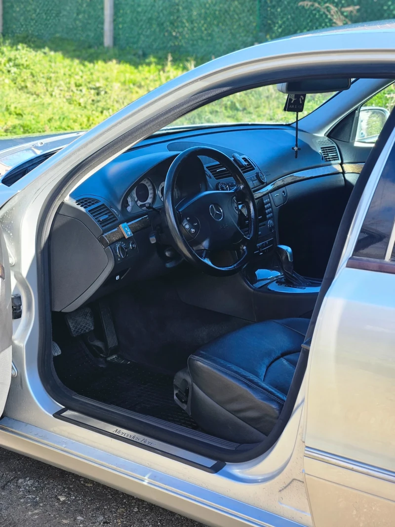 Mercedes-Benz E 280, снимка 4 - Автомобили и джипове - 52919102