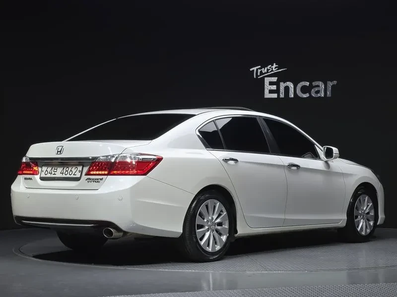 Honda Accord 2.4 9Th Generation, снимка 2 - Автомобили и джипове - 55841607