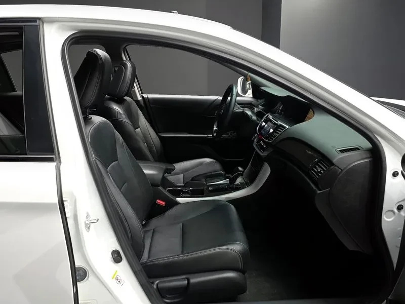 Honda Accord 2.4 9Th Generation, снимка 10 - Автомобили и джипове - 55841607