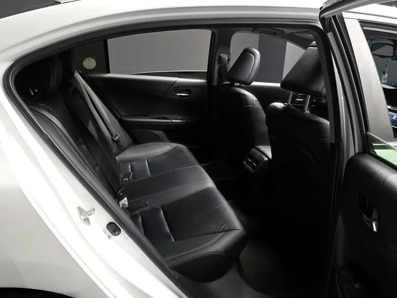 Honda Accord 2.4 9Th Generation, снимка 12 - Автомобили и джипове - 55841607