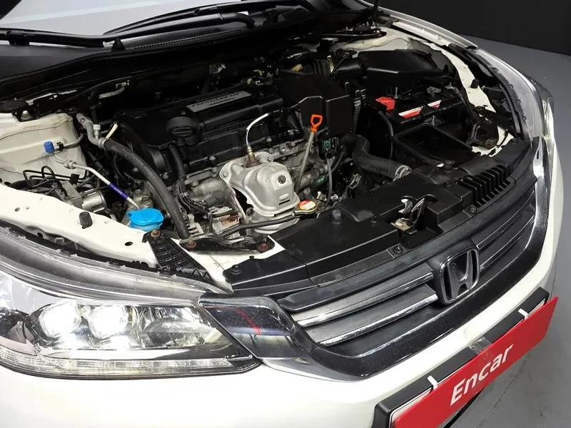 Honda Accord 2.4 9Th Generation, снимка 6 - Автомобили и джипове - 55841607
