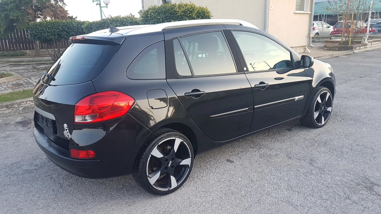 Renault Clio 1.6i автомат - изображение 5