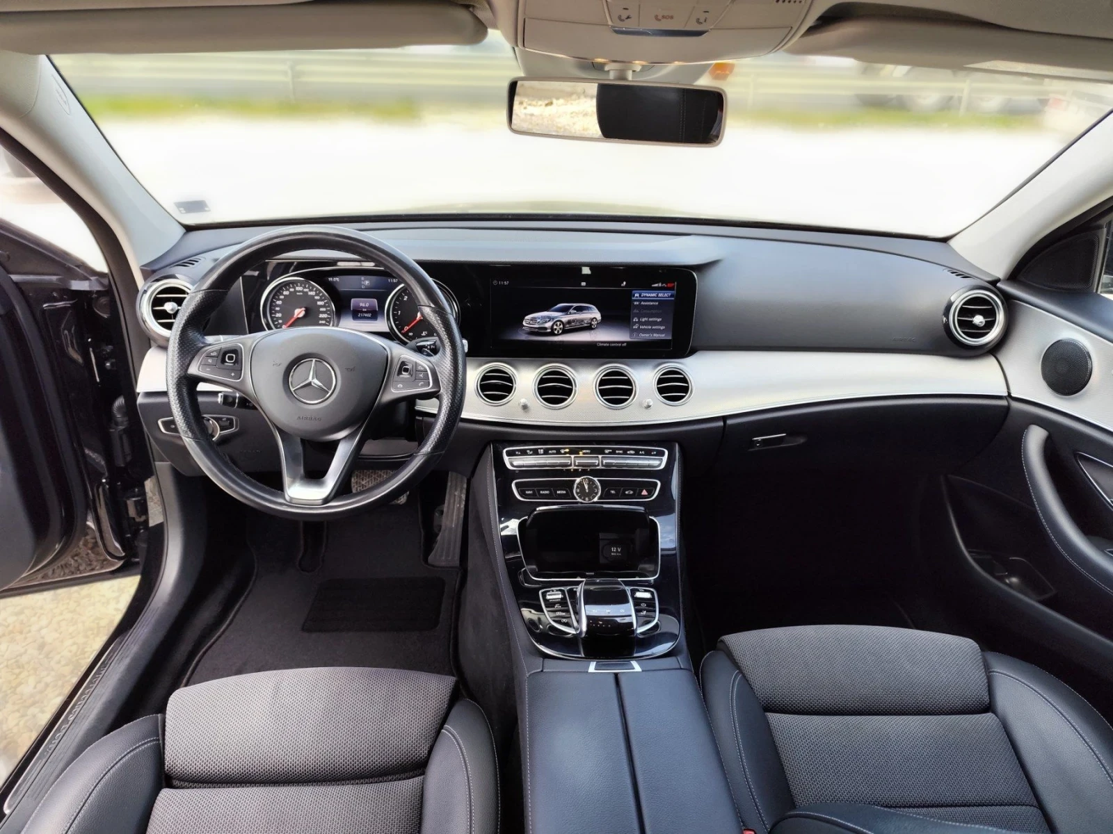 Mercedes-Benz E 220 AVANGARD  - изображение 5