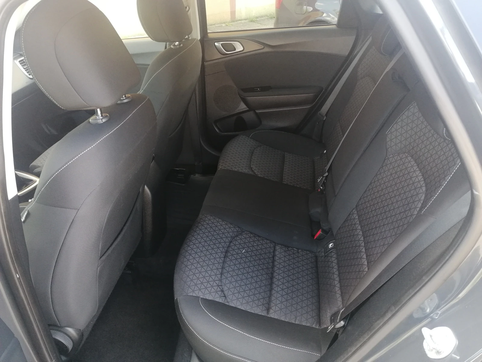 Kia Ceed 1.6 CRDI NAVI  | Mobile.bg   15