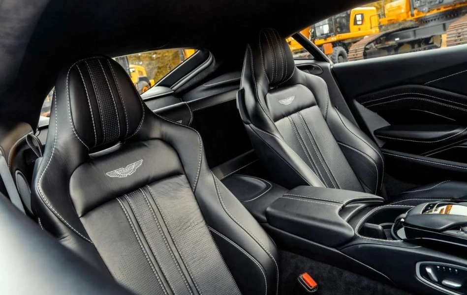 Aston Martin V8 Vantage  - изображение 8