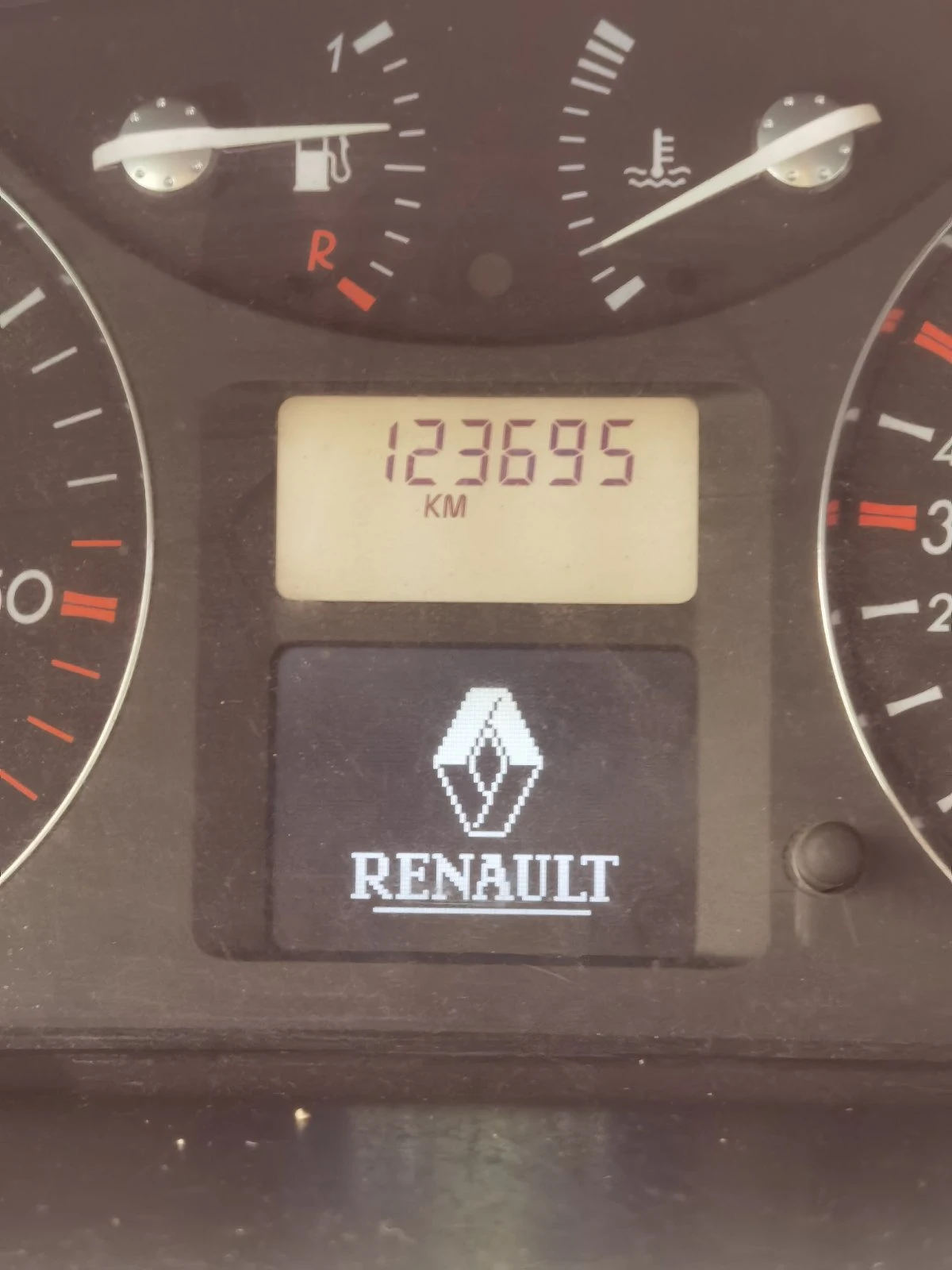 Renault Laguna 1.9dci  - изображение 3