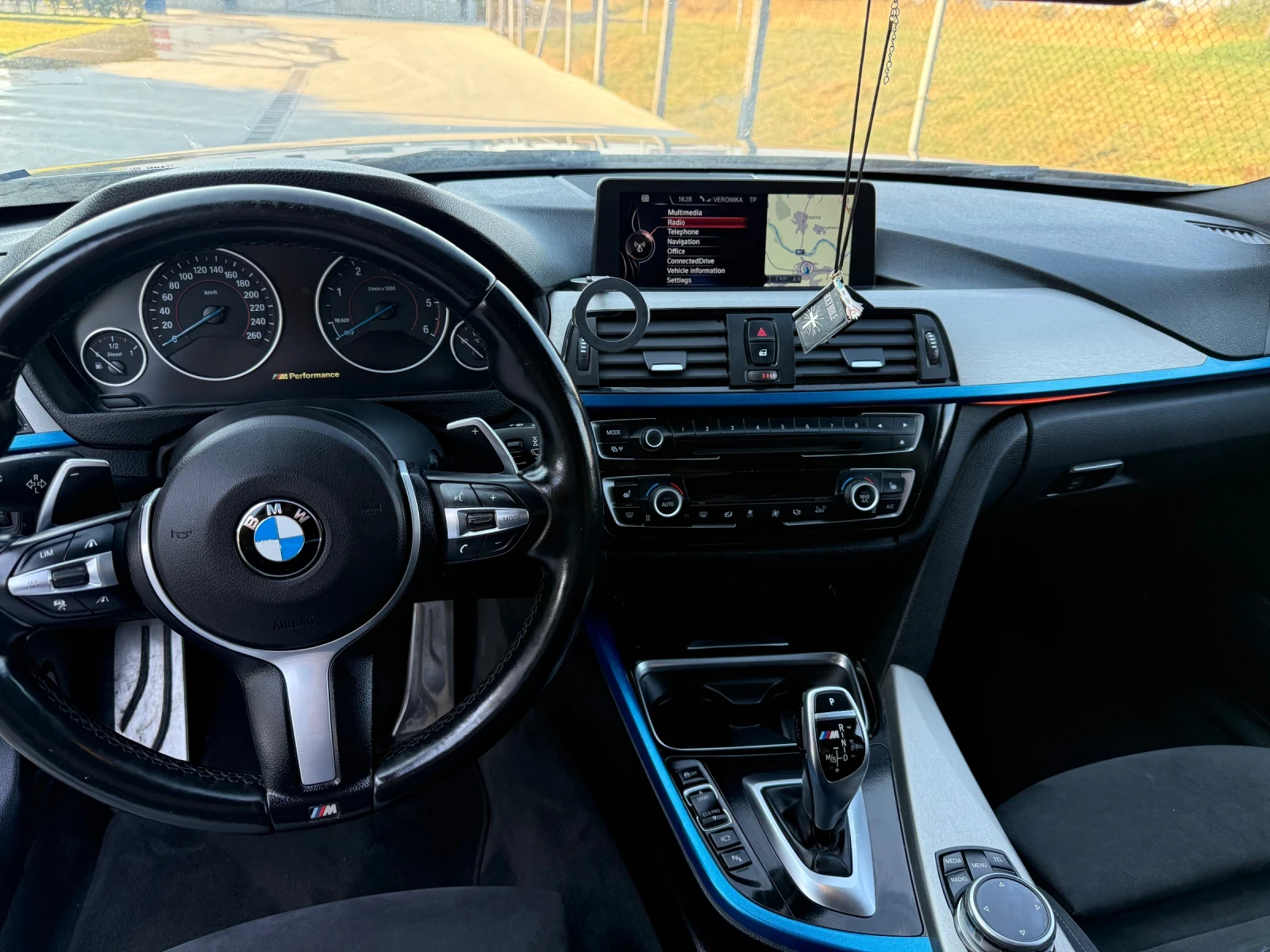 BMW 330  - изображение 6