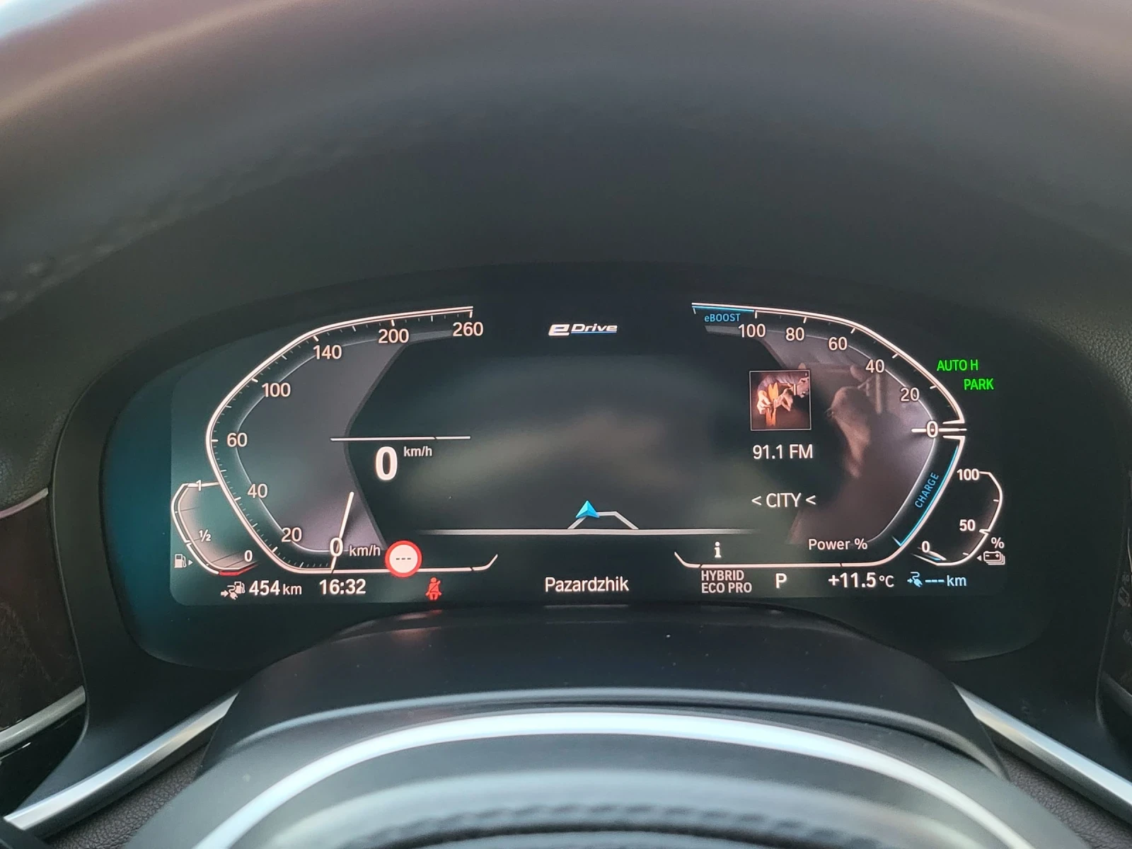 BMW 745 Le Xdrive Plugin Hybrid, снимка 16 - Автомобили и джипове - 53432347