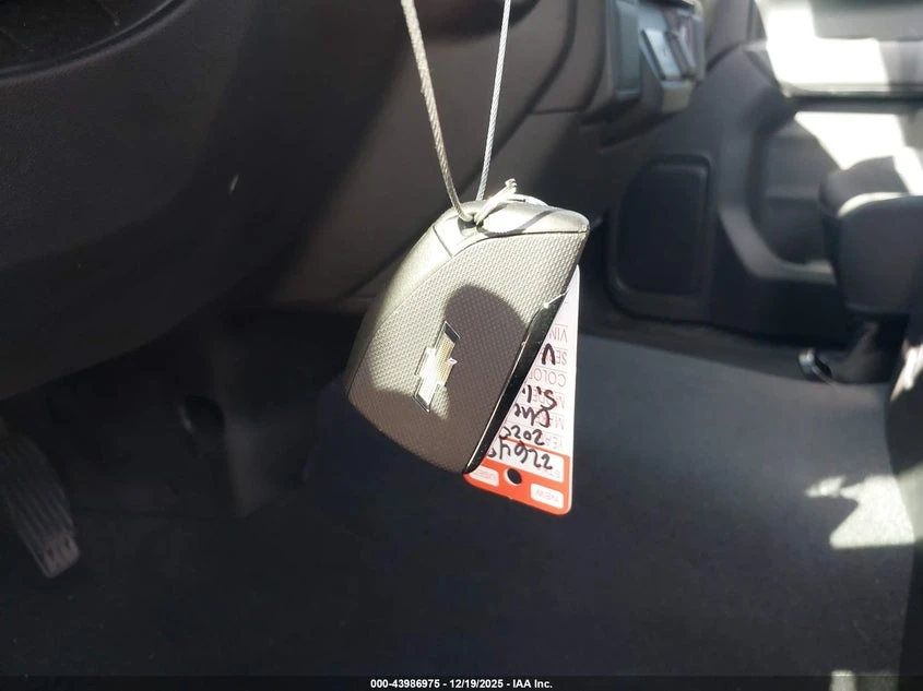 Chevrolet Silverado 1500 2Wd Short Bed Custom, снимка 11 - Автомобили и джипове - 53817640