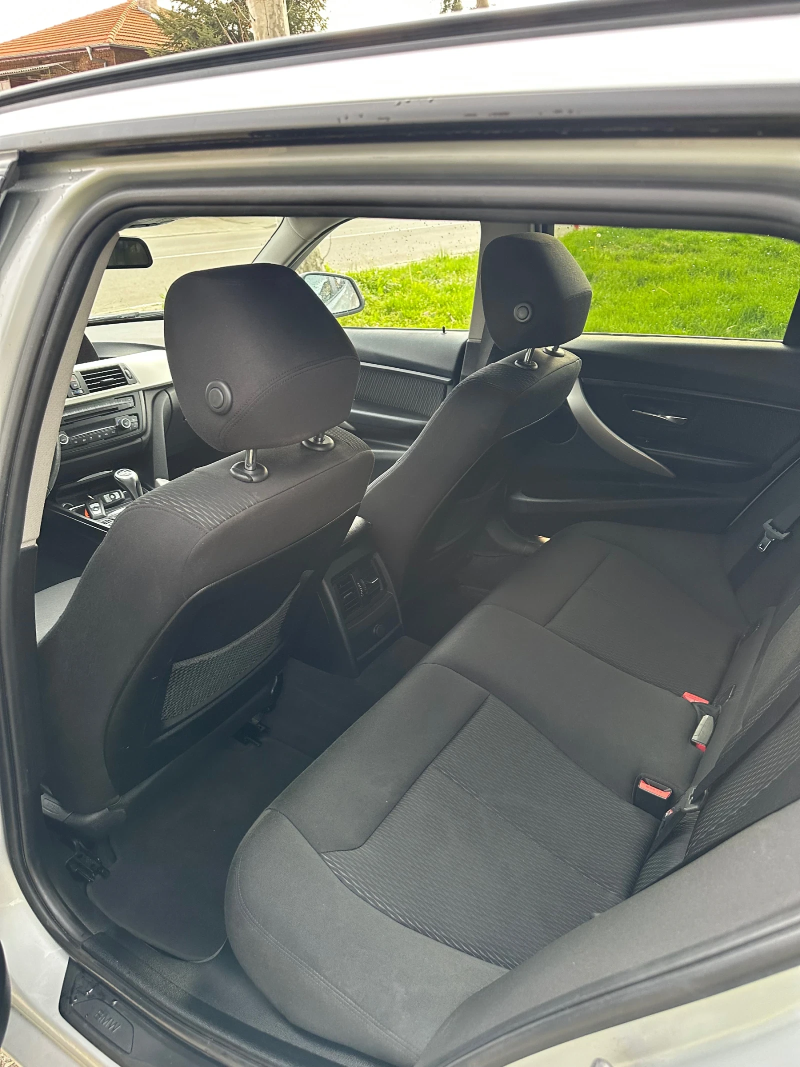 BMW 318 2.0 DIESEL X-DRIVE AUSTRIA, снимка 11 - Автомобили и джипове - 53985772