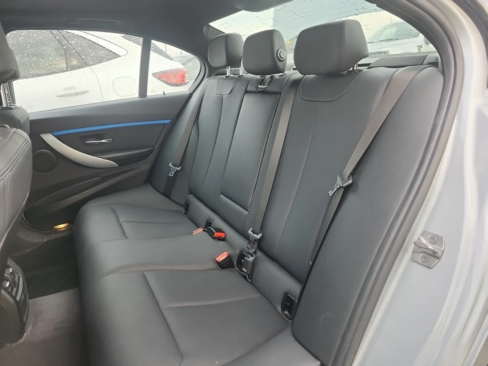 BMW 330 XDRIVE �������* * CARFAX * * ���� ������ * *  | Mobile.bg � ����������� 8