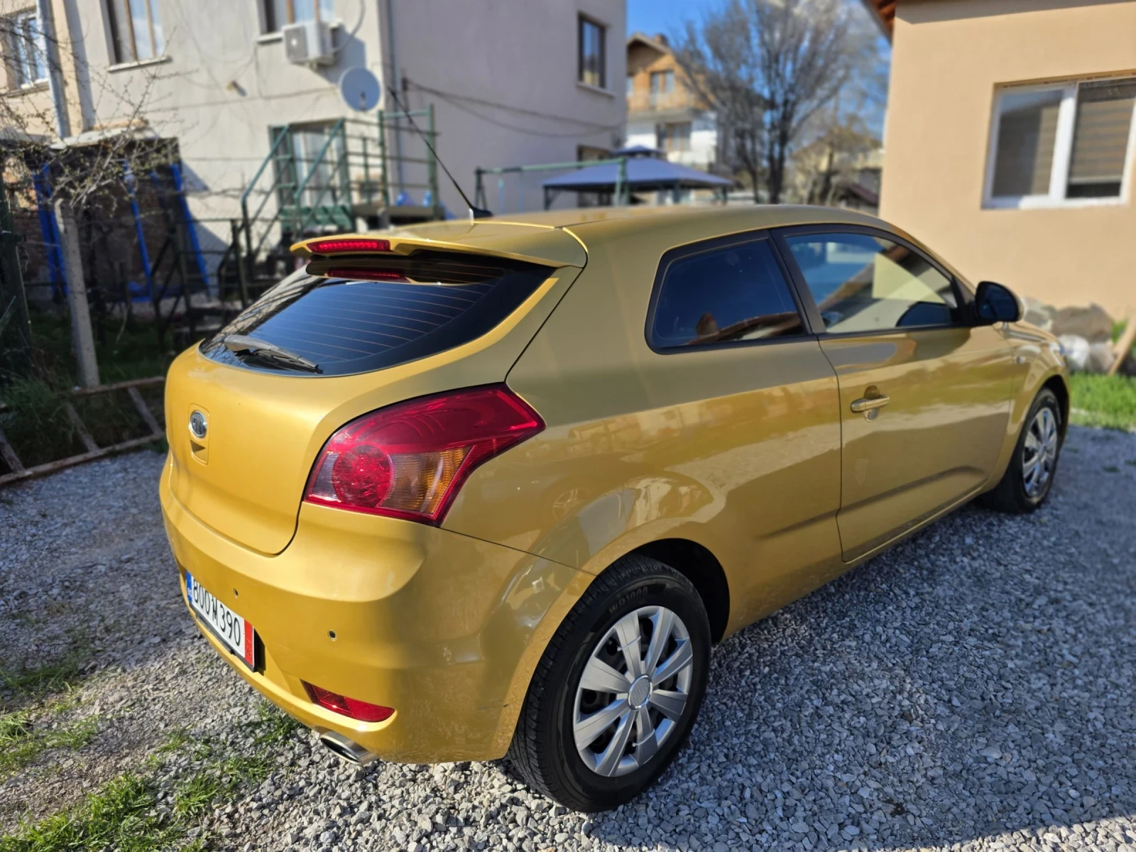 Kia Ceed 2.0 КУПЕ-ШВЕЙЦАРИЯ , снимка 5 - Автомобили и джипове - 54129681