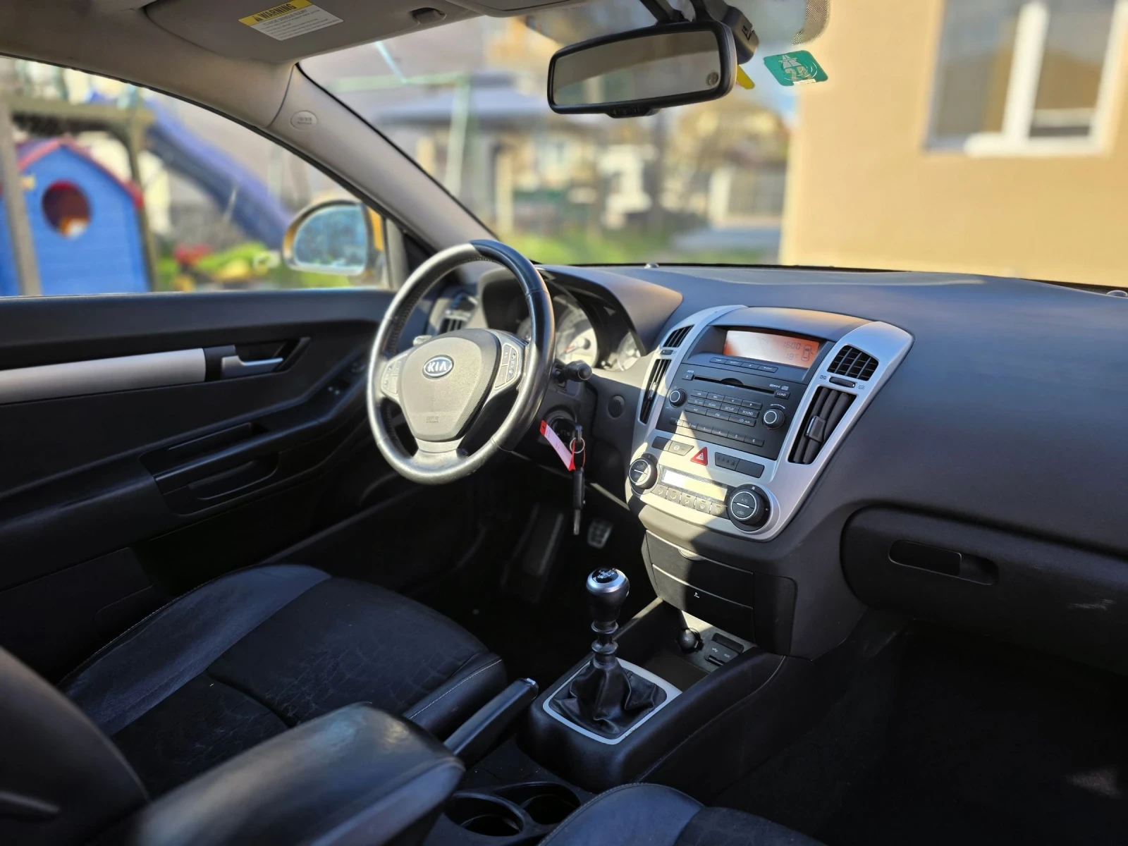 Kia Ceed 2.0 КУПЕ-ШВЕЙЦАРИЯ , снимка 11 - Автомобили и джипове - 54129681