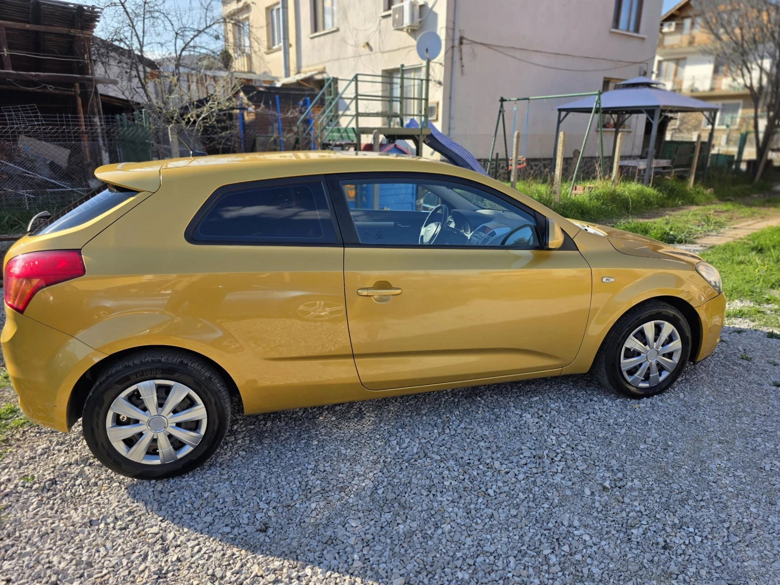 Kia Ceed 2.0 КУПЕ-ШВЕЙЦАРИЯ , снимка 3 - Автомобили и джипове - 54129681