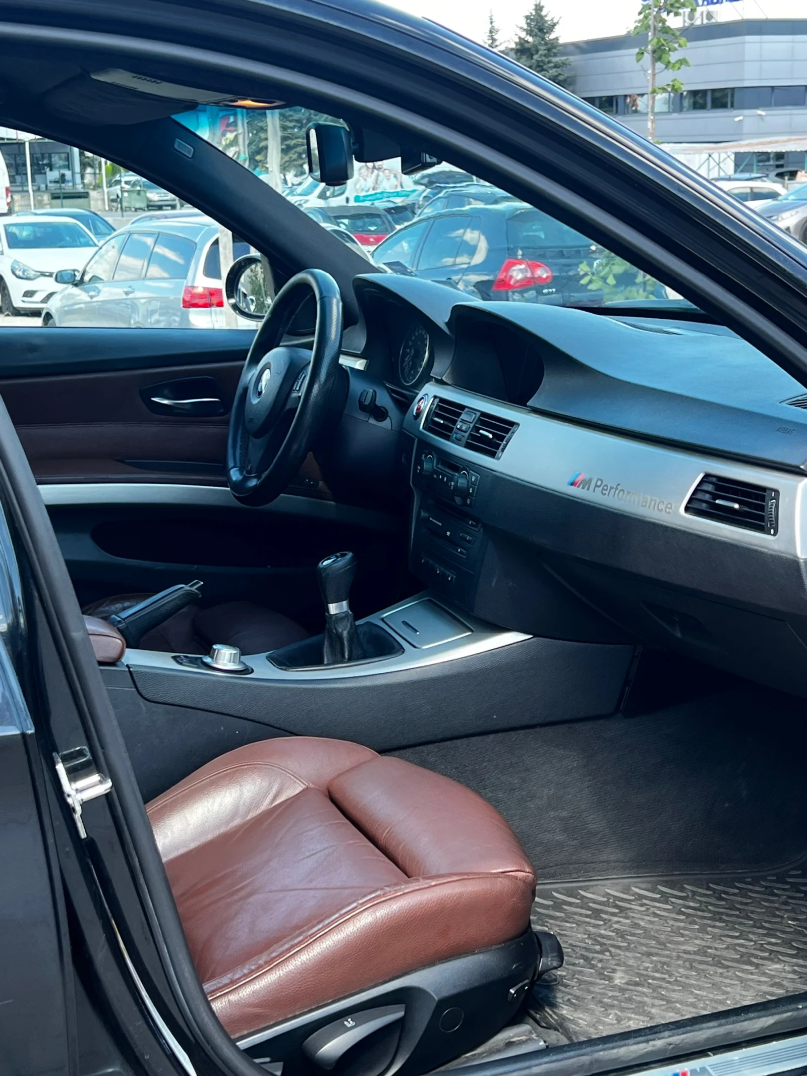 BMW 330 XI, снимка 14 - Автомобили и джипове - 55119174