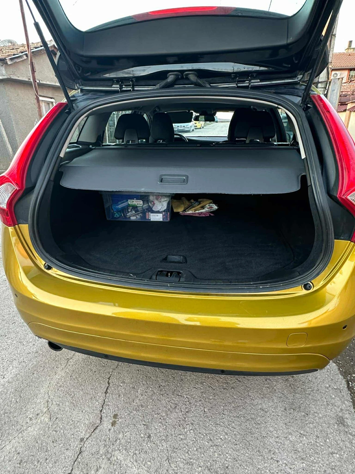 Volvo V60, снимка 6 - Автомобили и джипове - 55423348