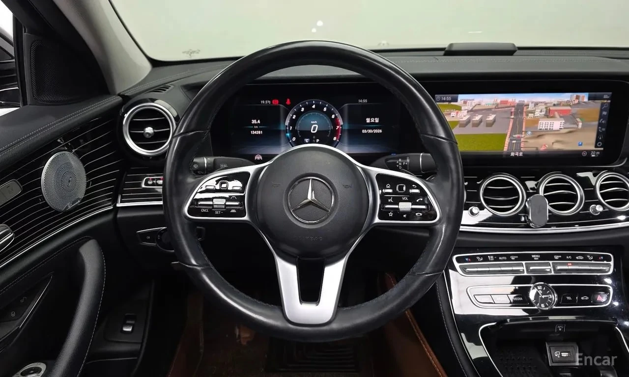 Mercedes-Benz E 450 4MATIC Exclusive /ОБДУХВАНЕ/ПАНОРАМА/BURMESTER/360, снимка 13 - Автомобили и джипове - 56010183