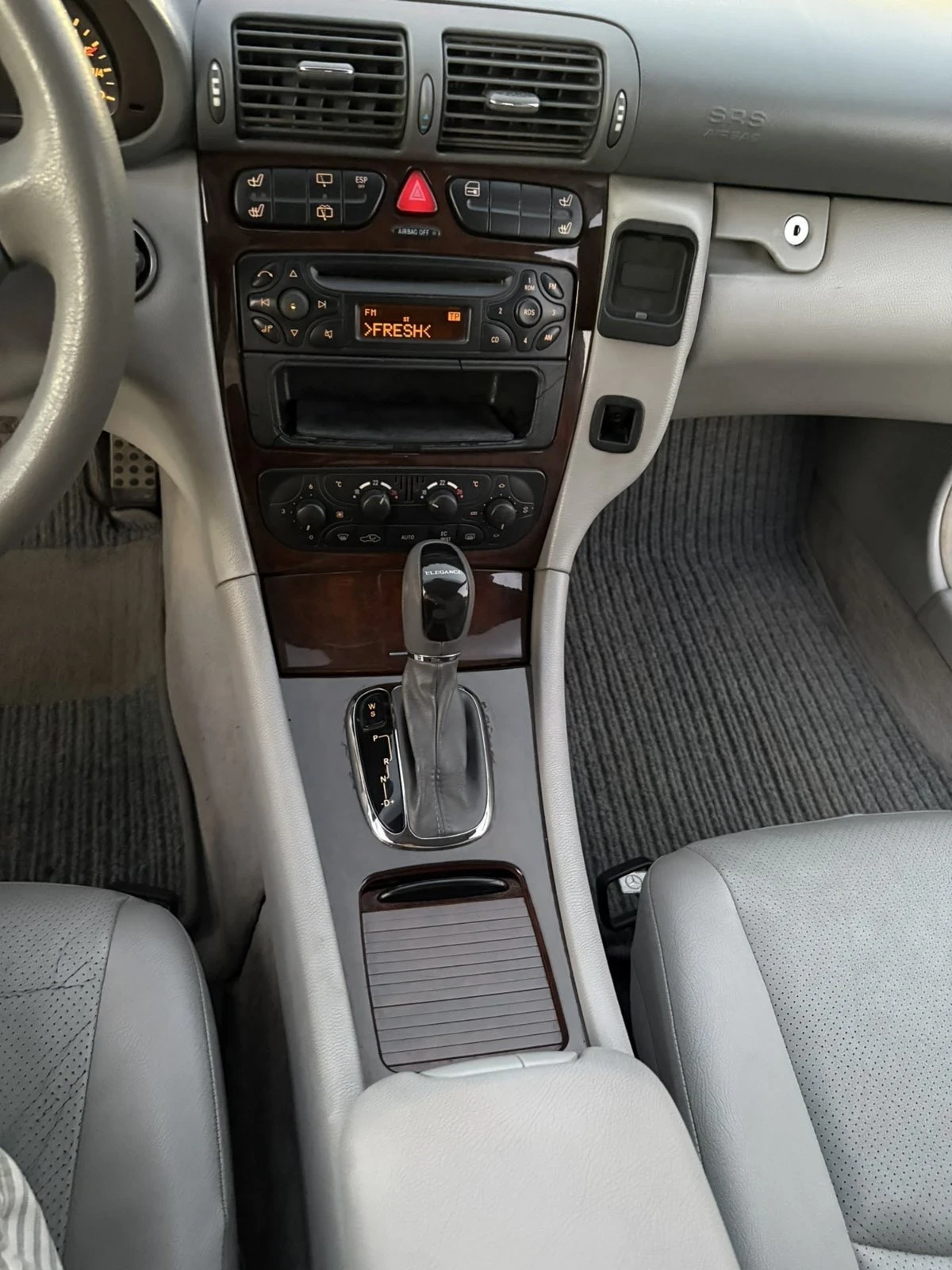 Mercedes-Benz C 270, снимка 12 - Автомобили и джипове - 56351406
