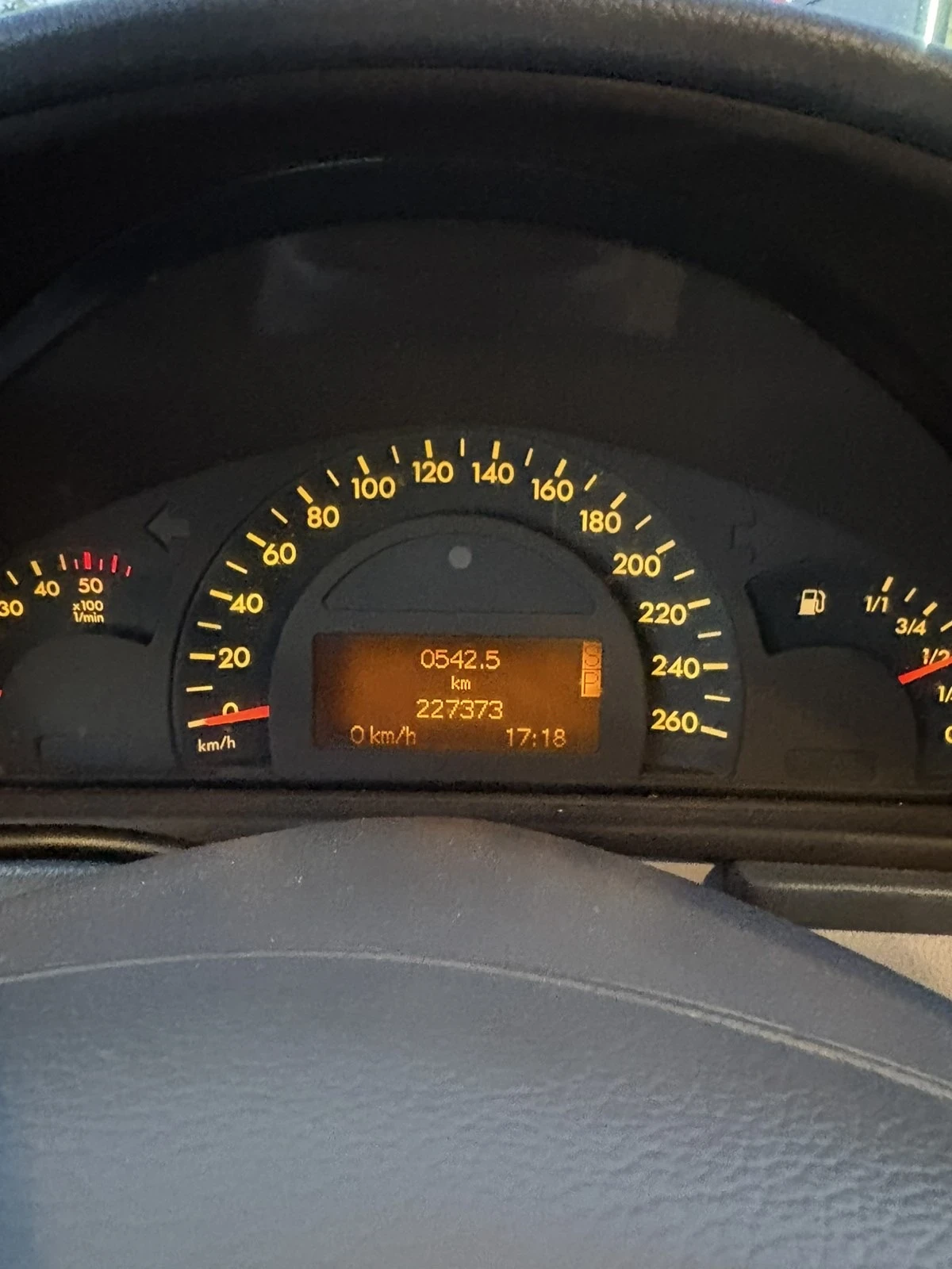 Mercedes-Benz C 270, снимка 16 - Автомобили и джипове - 56351406