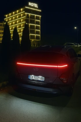 Обява за продажба на Hyundai Kona EV 65 kWh PREMIUM ~77 900 лв. - изображение 7