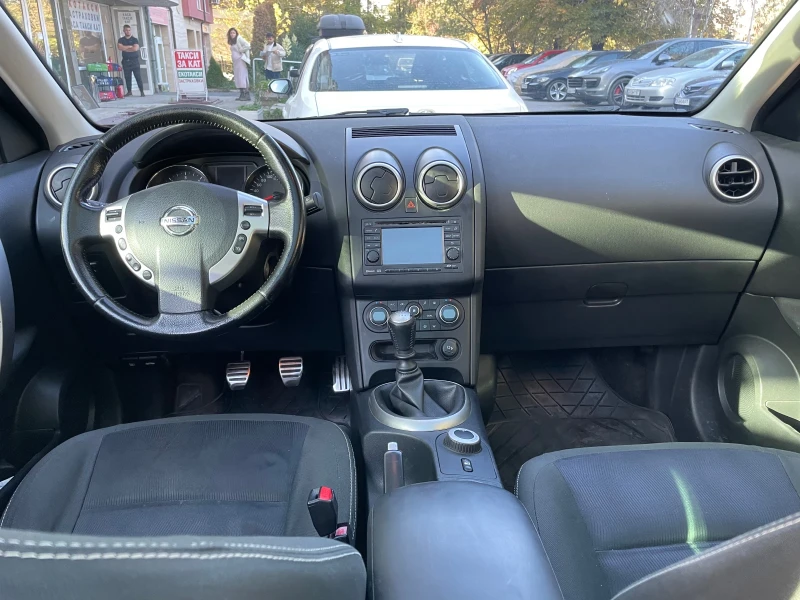 Nissan Qashqai 2.0 DCI Qashqai + 2 Панорама, снимка 5 - Автомобили и джипове - 47693216