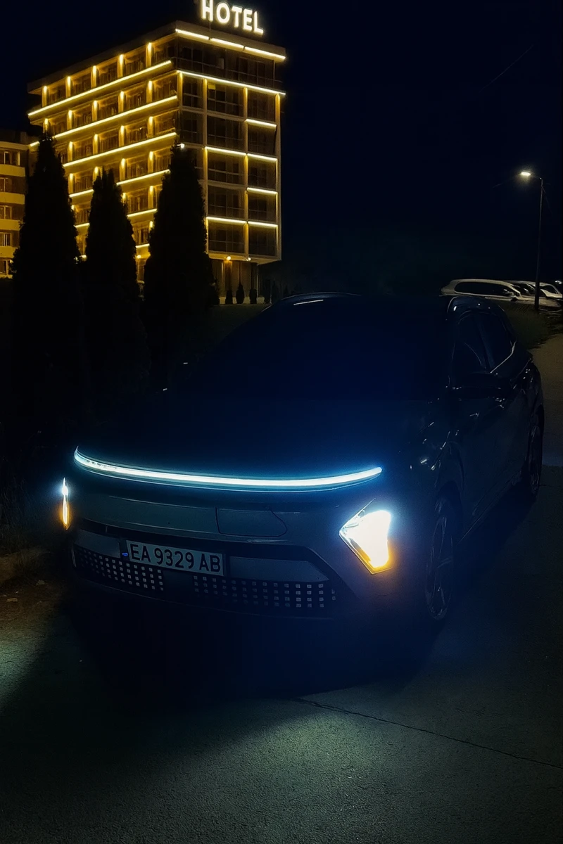 Hyundai Kona EV 65 kWh PREMIUM ГАРАНЦИЯ, снимка 7 - Автомобили и джипове - 52444069