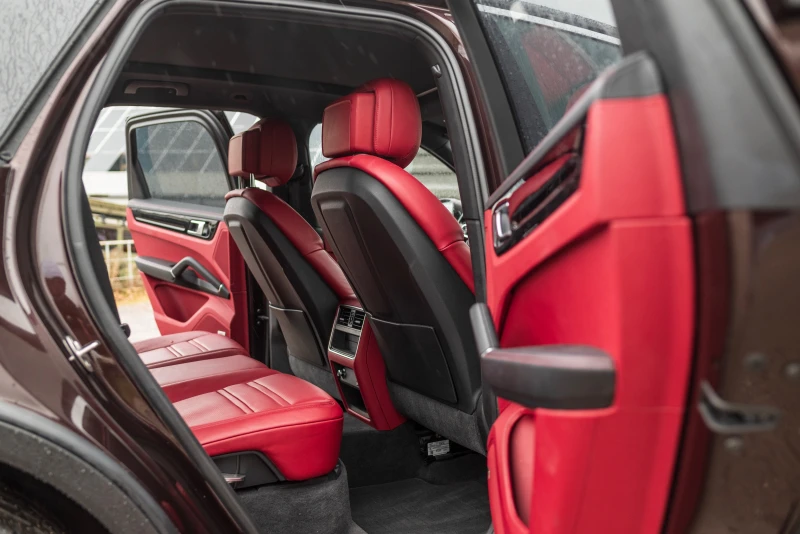 Porsche Cayenne V6 3.0 AWD/ 360 CAMERA/ SPORT DESIGN/ BOSE/ PANORA, снимка 8 - Автомобили и джипове - 51062595