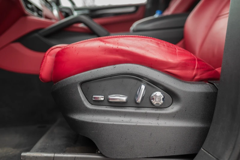 Porsche Cayenne V6 3.0 AWD/ 360 CAMERA/ SPORT DESIGN/ BOSE/ PANORA, снимка 9 - Автомобили и джипове - 51062595